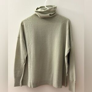 Club Monaco Sage Turtleneck Sweater